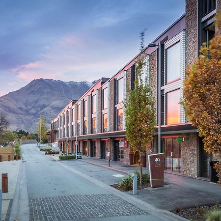 Doubletree By Hilton Queenstown Exterior photo