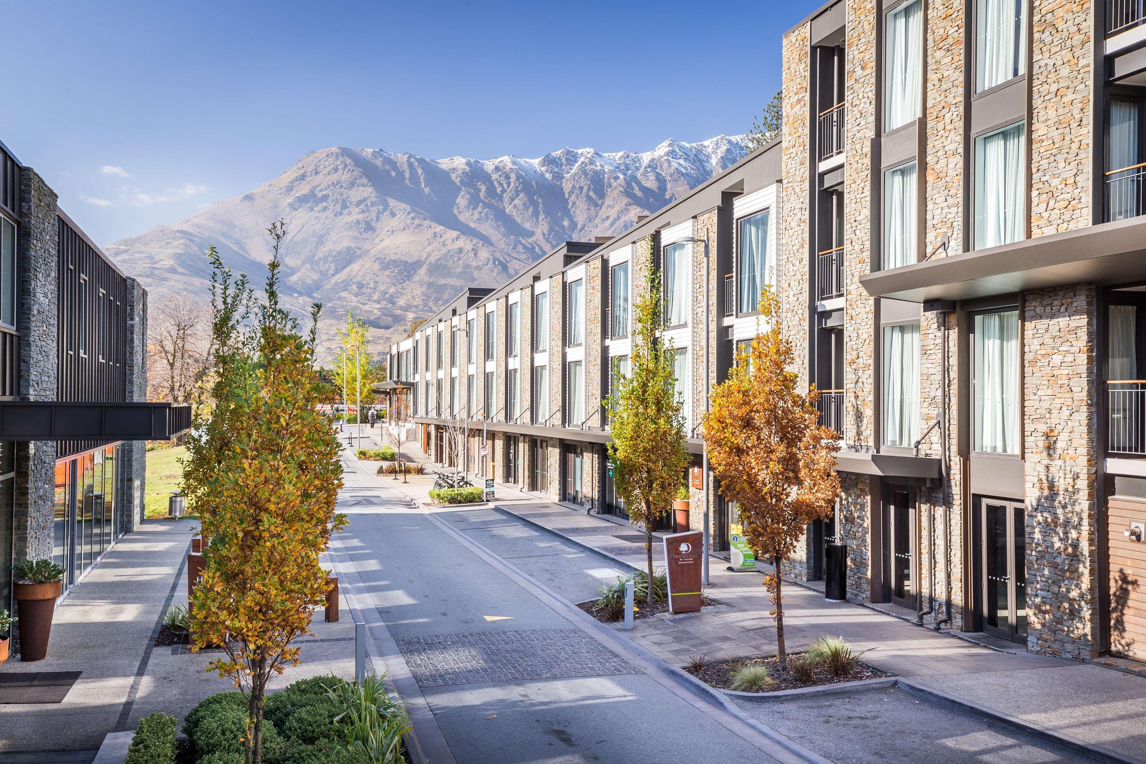 Doubletree By Hilton Queenstown Exterior photo