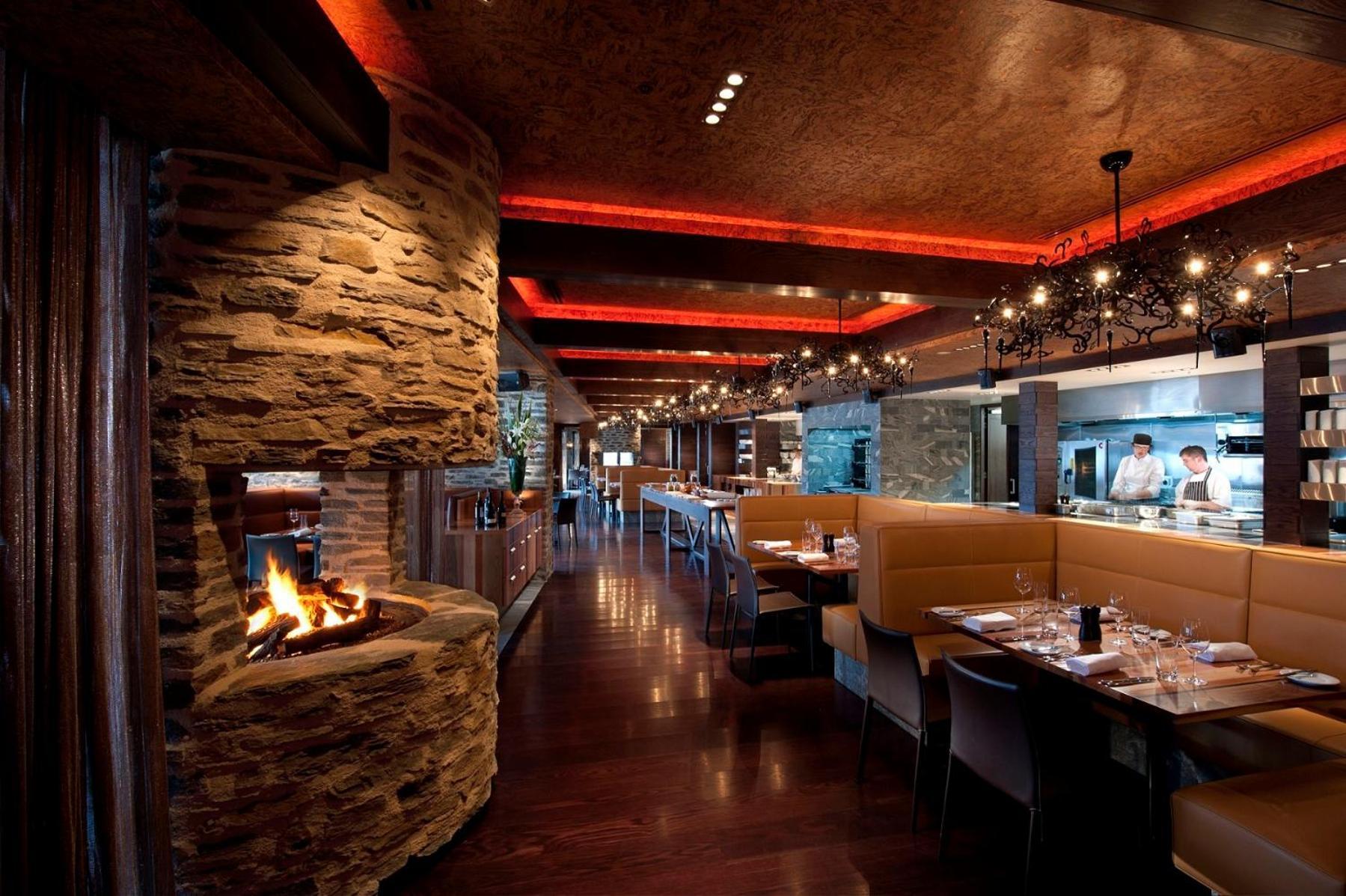 Doubletree By Hilton Queenstown Exterior photo