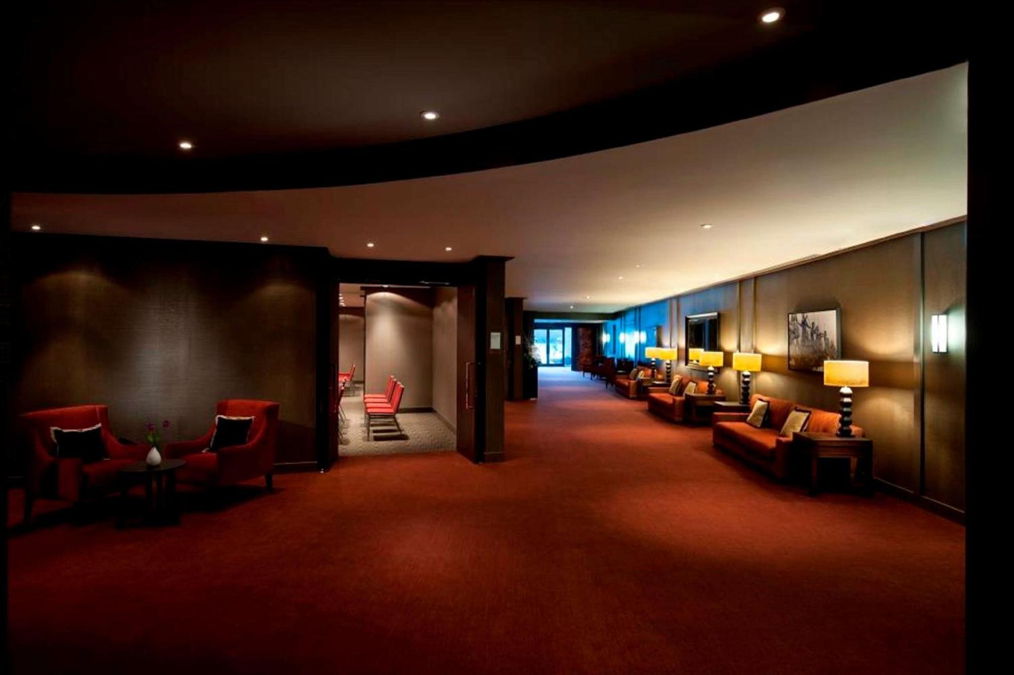 Doubletree By Hilton Queenstown Exterior photo