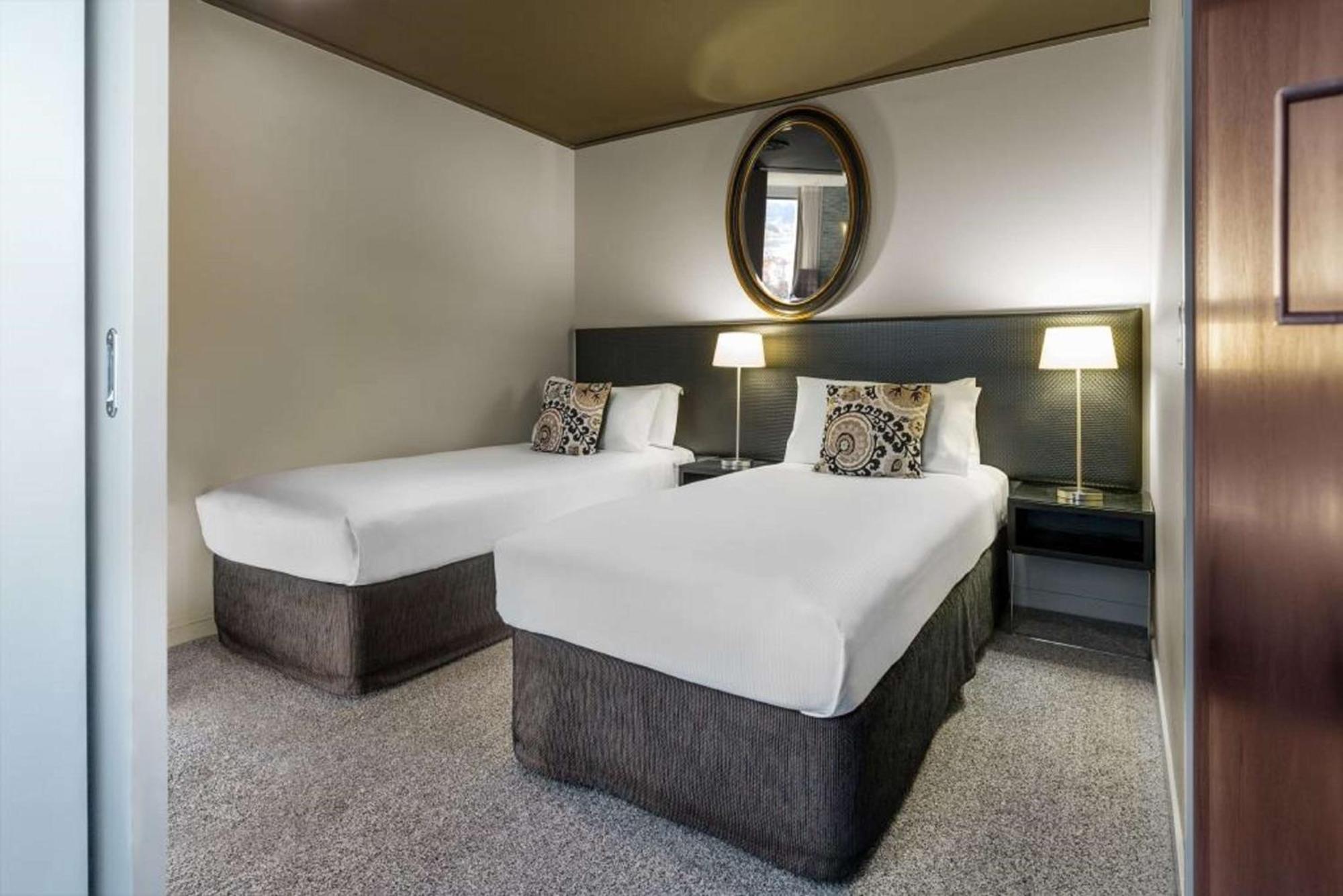 Doubletree By Hilton Queenstown Exterior photo