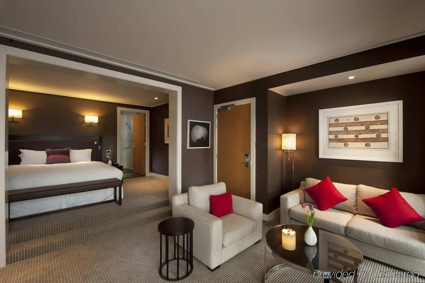 Doubletree By Hilton Queenstown Exterior photo