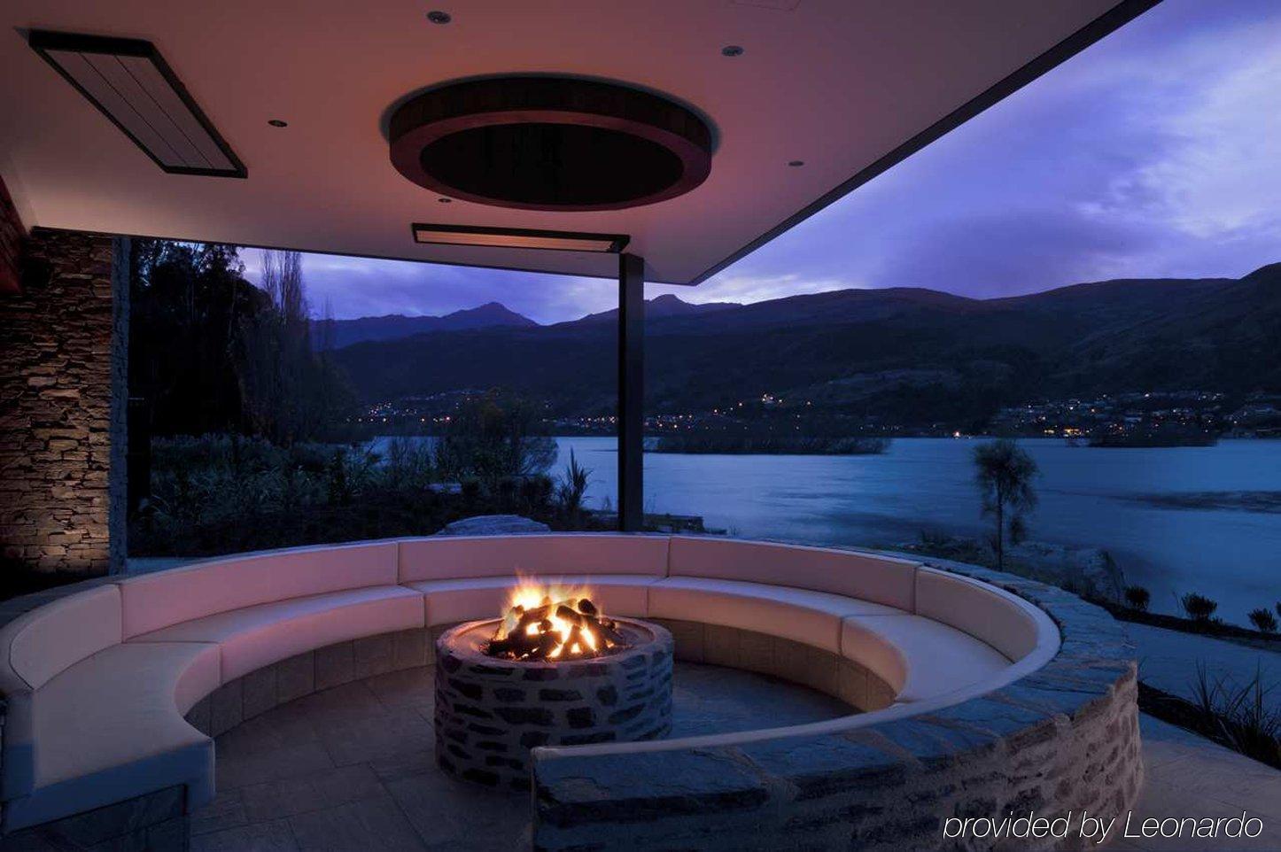 Doubletree By Hilton Queenstown Exterior photo