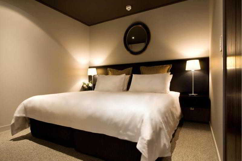 Doubletree By Hilton Queenstown Exterior photo