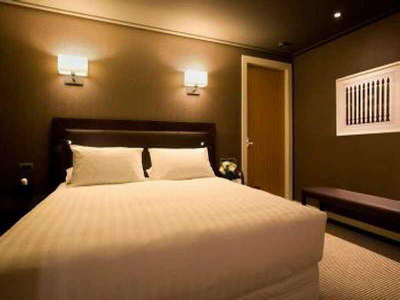 Doubletree By Hilton Queenstown Exterior photo